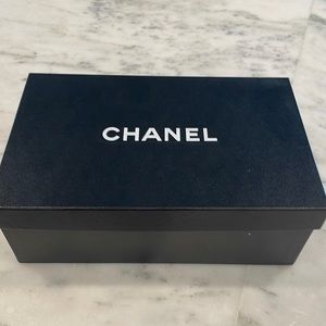 Chanel classic pumps